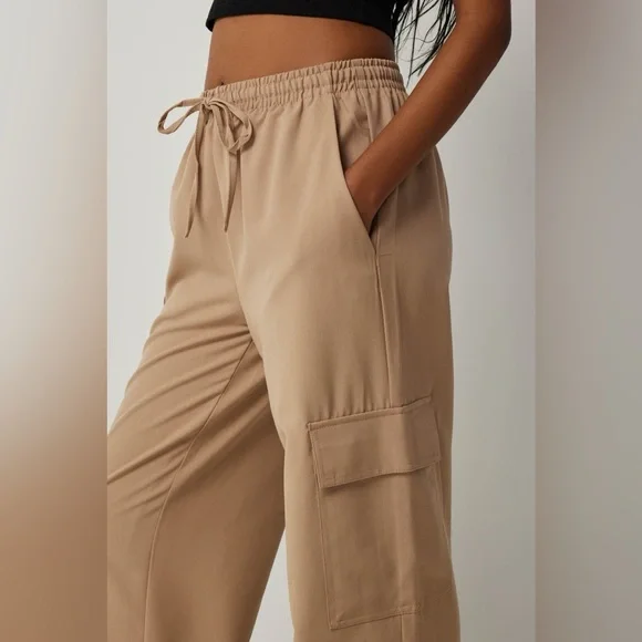 Sz XL Ardene women’s Mid Rise Straight Leg Cargo Pants 4 pockets pull on - Picture 3 of 12